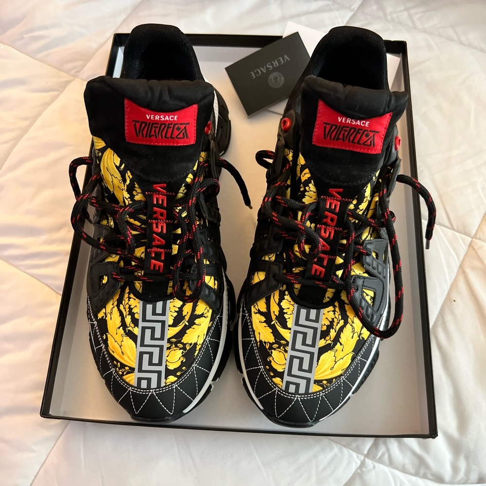 New Versace Trigreca